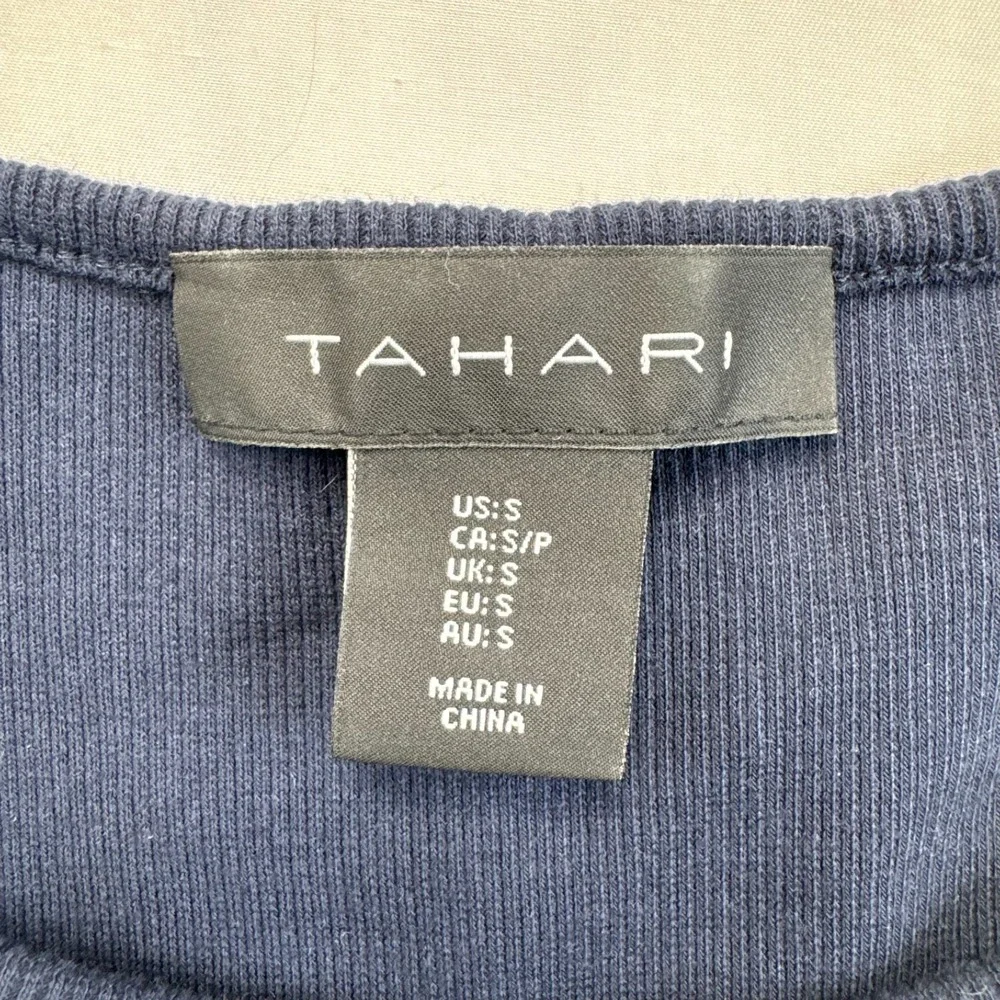 Tahari shipping ship